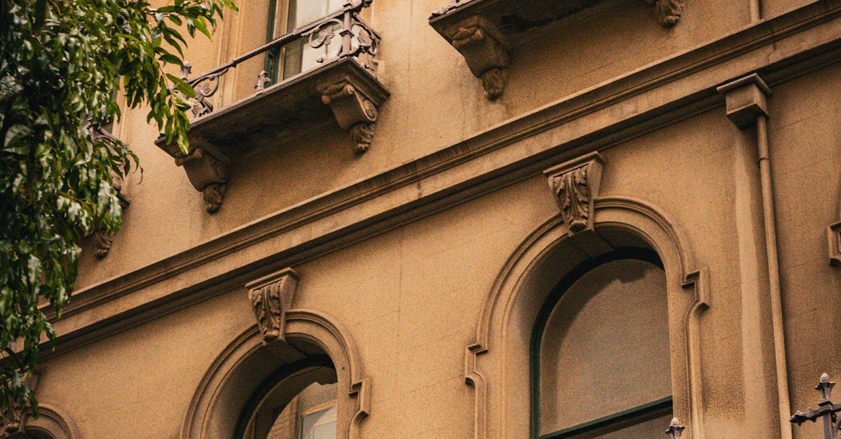 Key Metrics to Compare When Evaluating Window Replacement Estimates